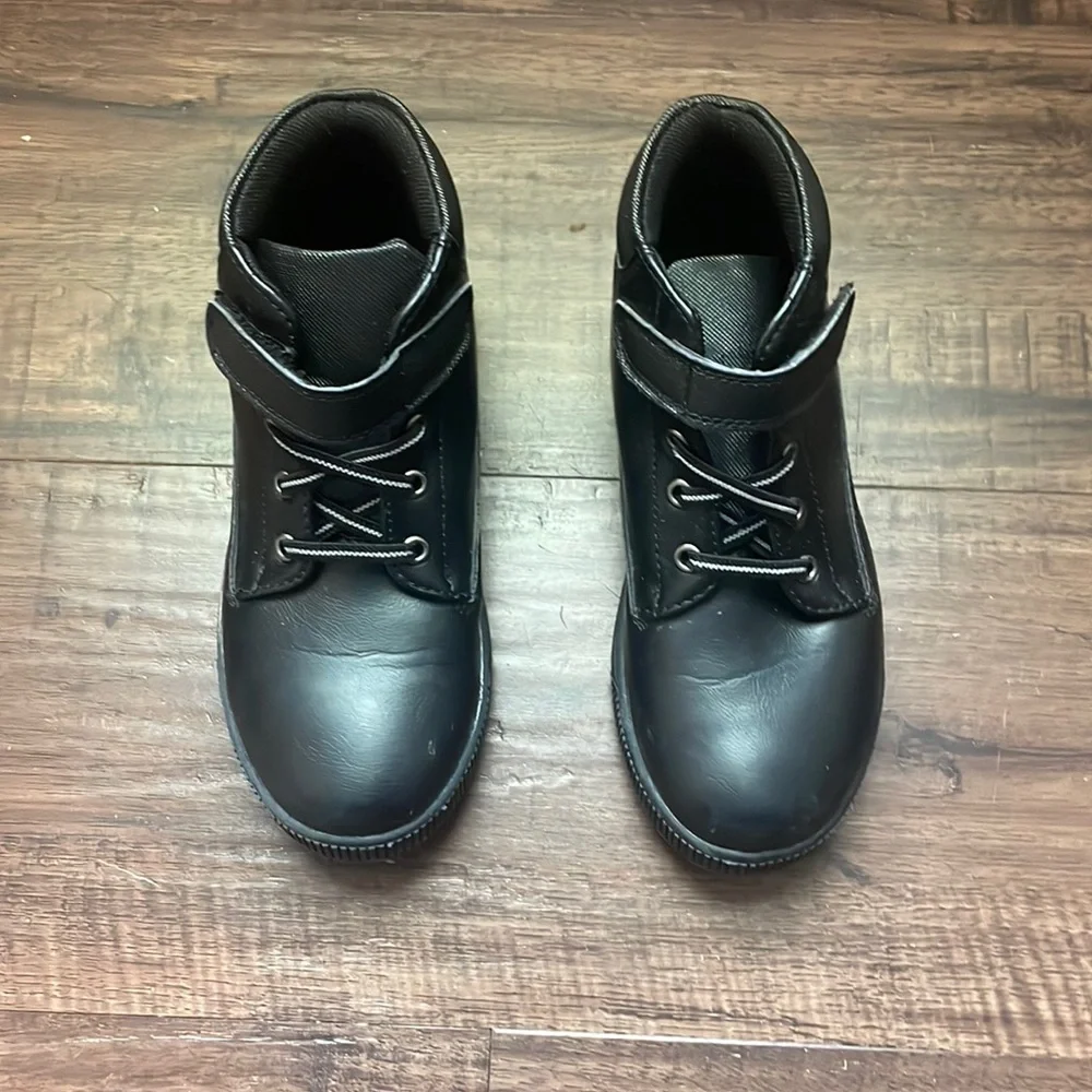 Deer Stags Quinton dress boots, EUC